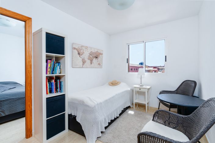 Image No.18-6 Bed Townhouse for sale