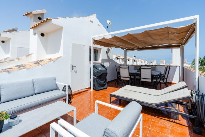 Image No.32-6 Bed Townhouse for sale