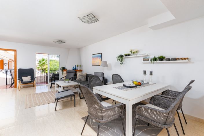 Image No.9-6 Bed Townhouse for sale