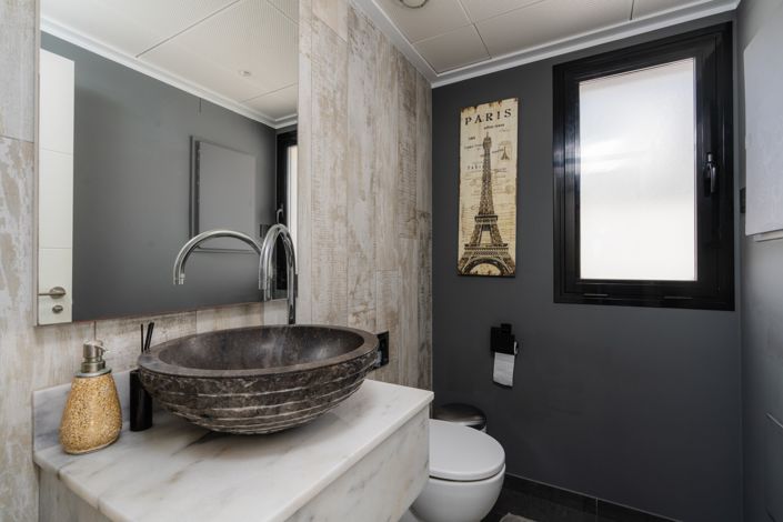 Image No.15-7 Bed Villa for sale