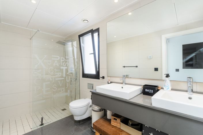 Image No.23-7 Bed Villa for sale