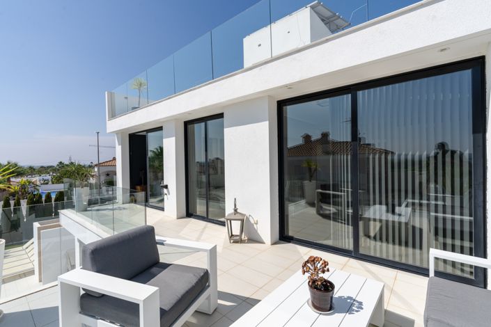 Image No.25-7 Bed Villa for sale