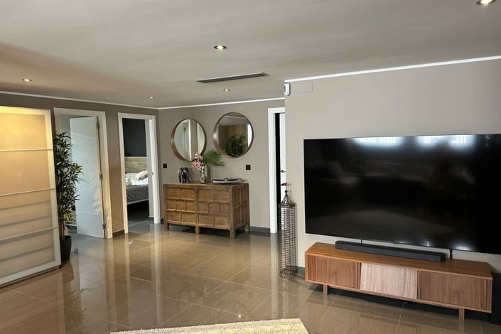 Image No.30-7 Bed Villa for sale