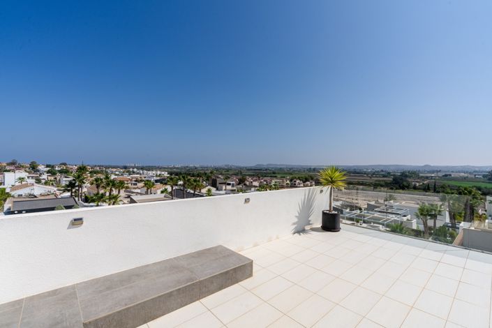 Image No.40-7 Bed Villa for sale