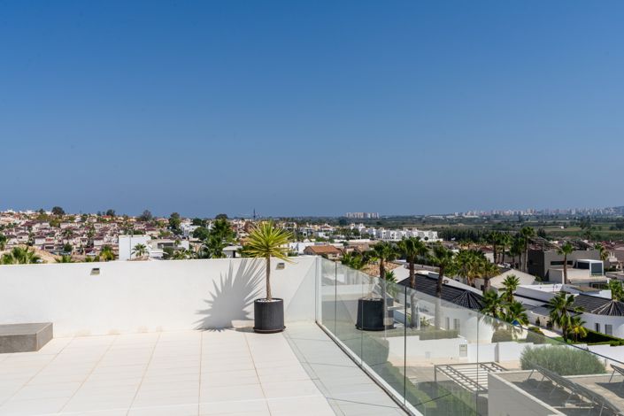 Image No.43-7 Bed Villa for sale