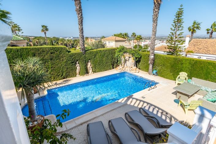 Image No.12-3 Bed House for sale