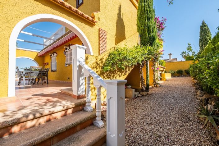 Image No.19-3 Bed House for sale