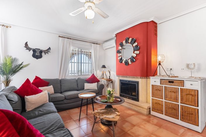 Image No.21-3 Bed House for sale