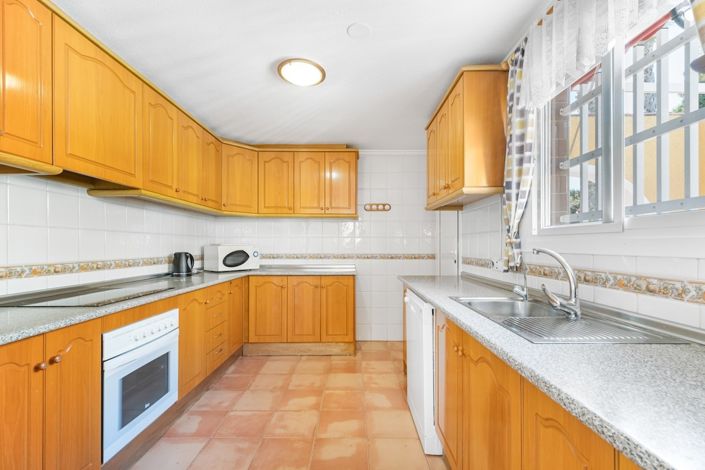 Image No.27-3 Bed House for sale