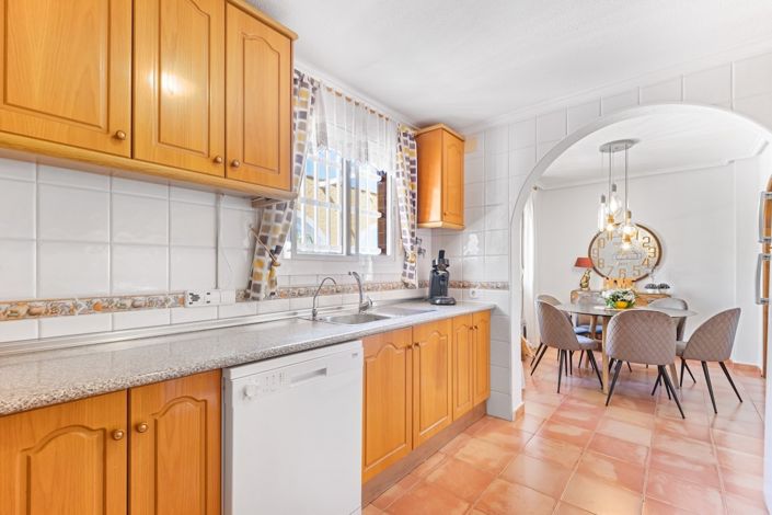 Image No.29-3 Bed House for sale