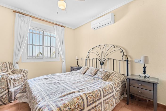 Image No.30-3 Bed House for sale