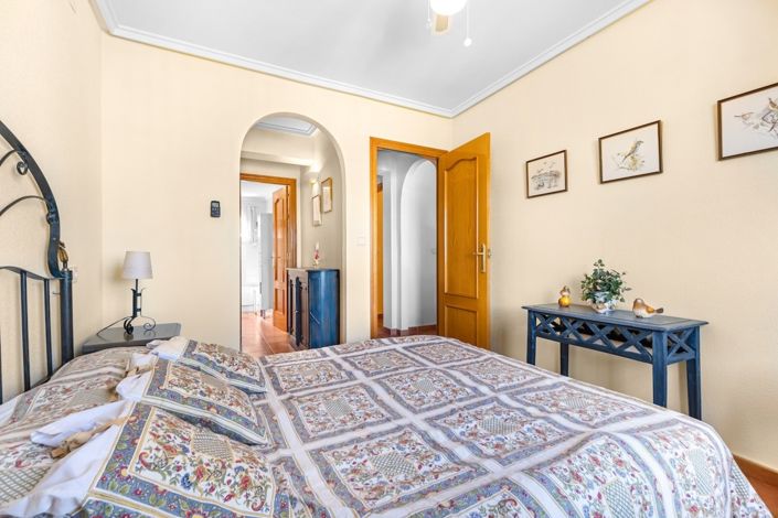 Image No.31-3 Bed House for sale