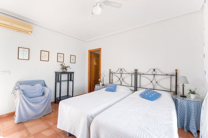 Image No.39-3 Bed House for sale