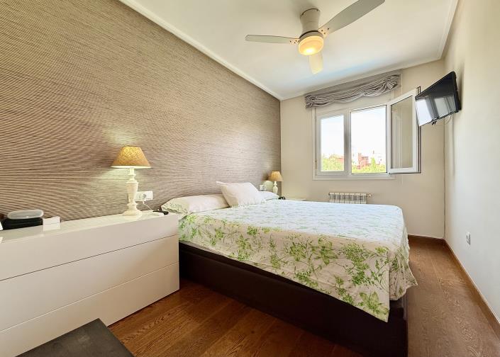 Image No.19-4 Bed Villa / Detached for sale