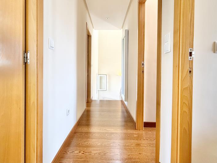 Image No.31-4 Bed Villa / Detached for sale