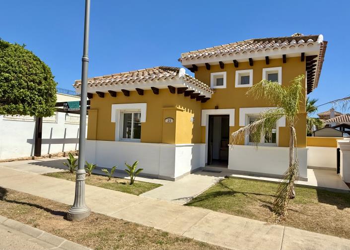 Image No.34-2 Bed Villa / Detached for sale