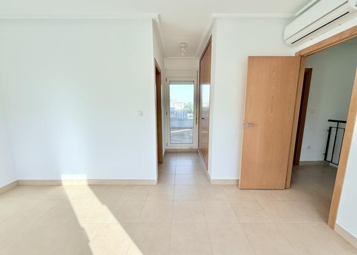 Image No.22-3 Bed Villa / Detached for sale