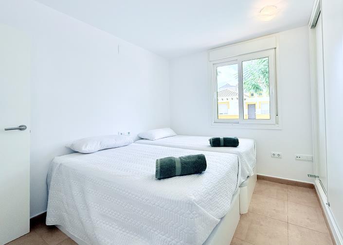 Image No.13-2 Bed Villa / Detached for sale