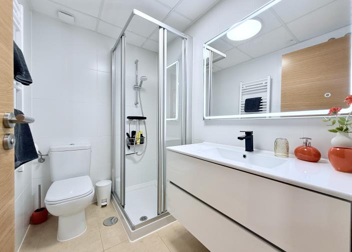 Image No.35-2 Bed Apartment for sale