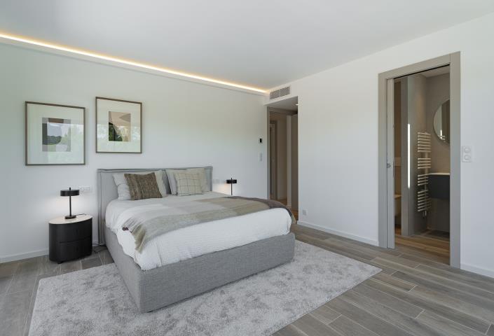 Image No.6-4 Bed Villa / Detached for sale