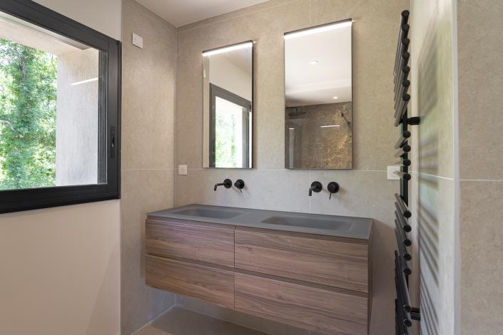 Image No.12-4 Bed Villa / Detached for sale