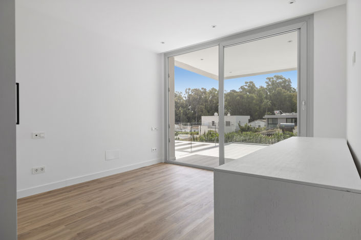 Image No.38-6 Bed Villa for sale