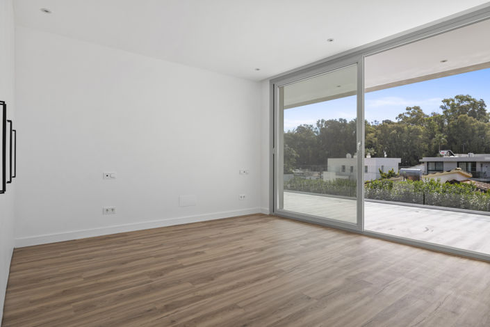 Image No.40-6 Bed Villa for sale