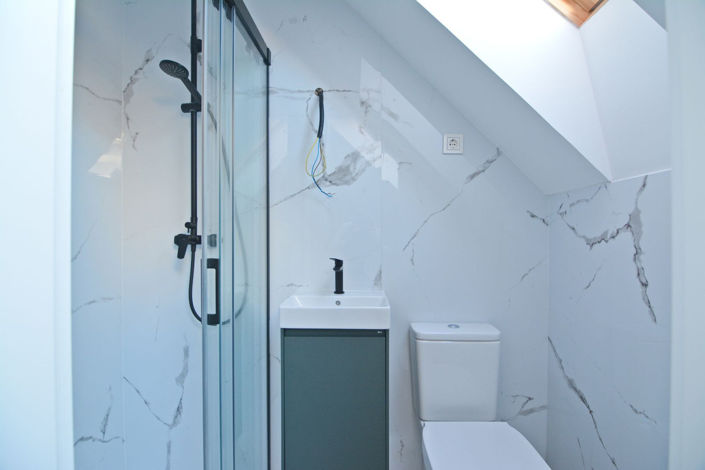 Image No.13-2 Bed Property for sale