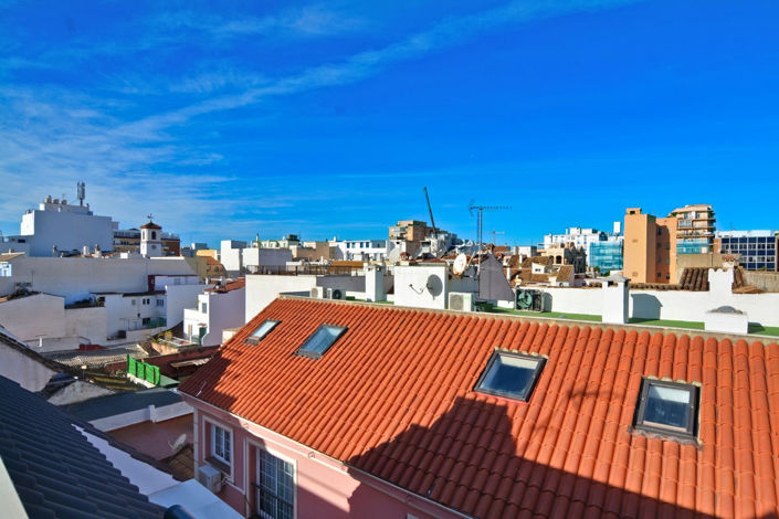 Image No.16-2 Bed Property for sale