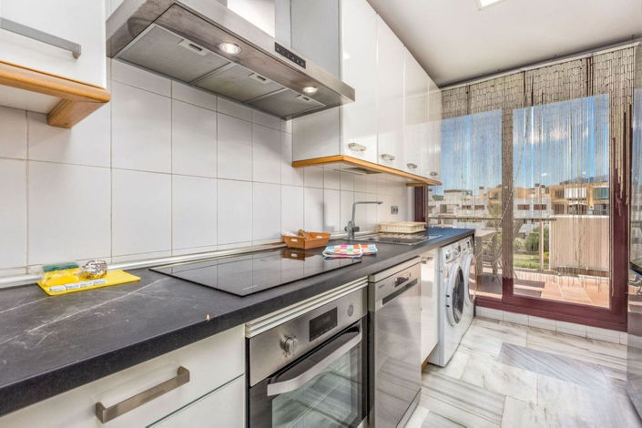 Image No.5-3 Bed Property for sale