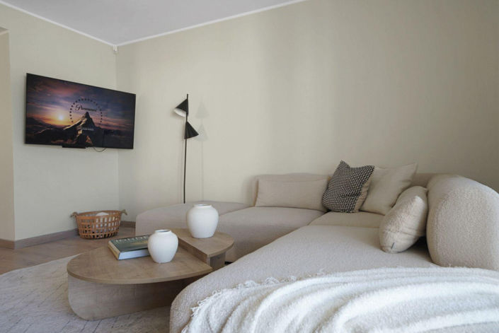 Image No.16-2 Bed Property for sale