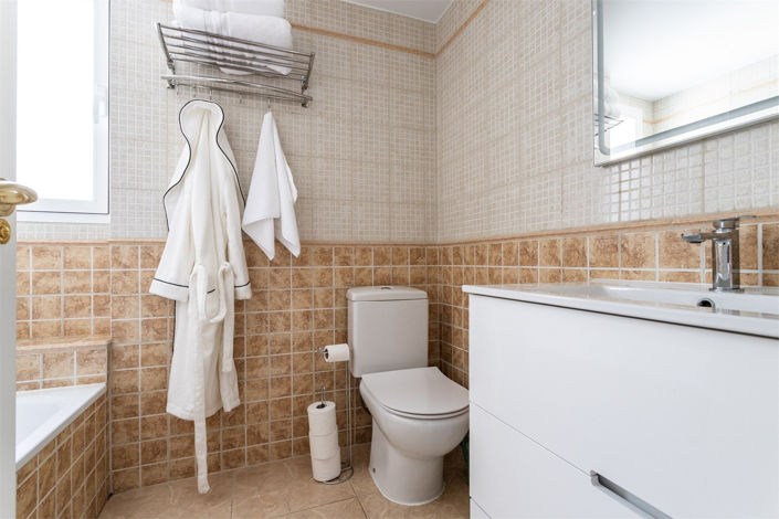 Image No.23-3 Bed Apartment for sale