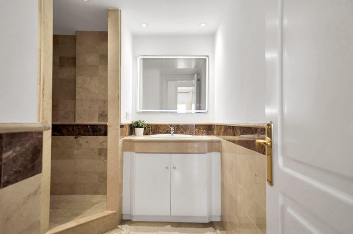 Image No.27-2 Bed Apartment for sale