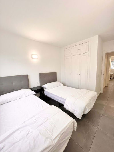 Image No.6-3 Bed Property for sale