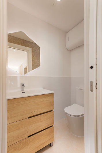 Image No.15-2 Bed Townhouse for sale