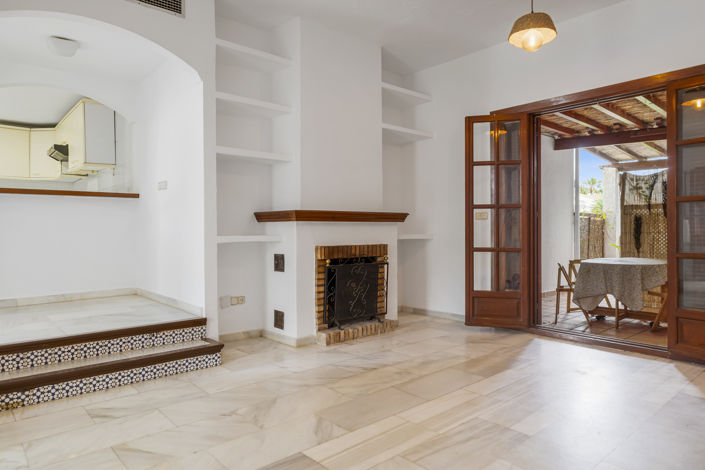 Image No.6-2 Bed Townhouse for sale