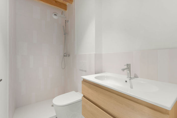 Image No.19-2 Bed Apartment for sale