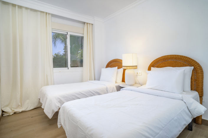 Image No.21-2 Bed Property for sale