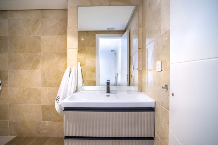 Image No.24-2 Bed Property for sale