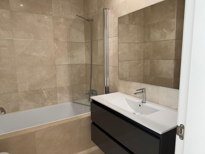 Image No.31-2 Bed Apartment for sale