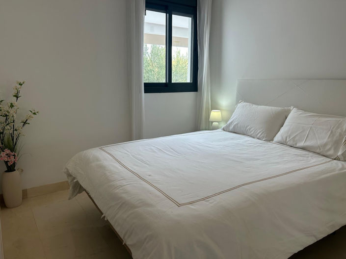 Image No.40-2 Bed Apartment for sale