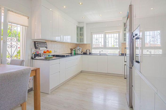 Image No.12-3 Bed Villa for sale