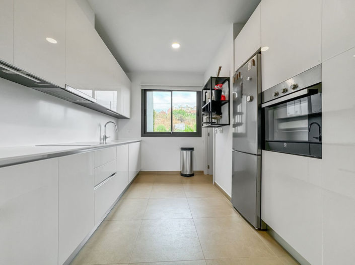 Image No.12-4 Bed Townhouse for sale