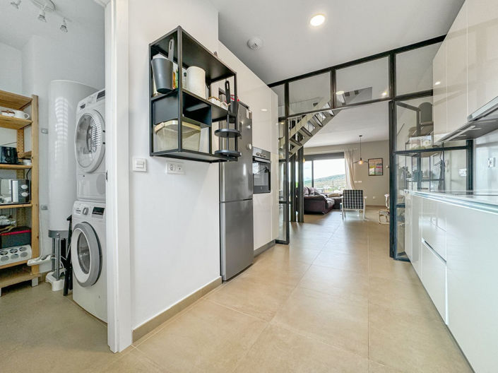 Image No.13-4 Bed Townhouse for sale