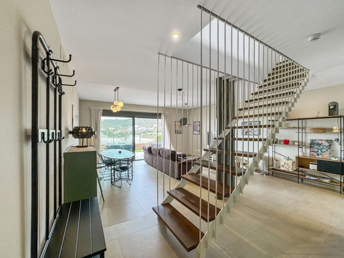 Image No.15-4 Bed Townhouse for sale