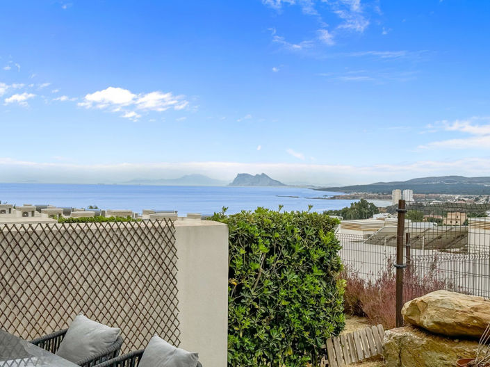 Image No.2-4 Bed Townhouse for sale