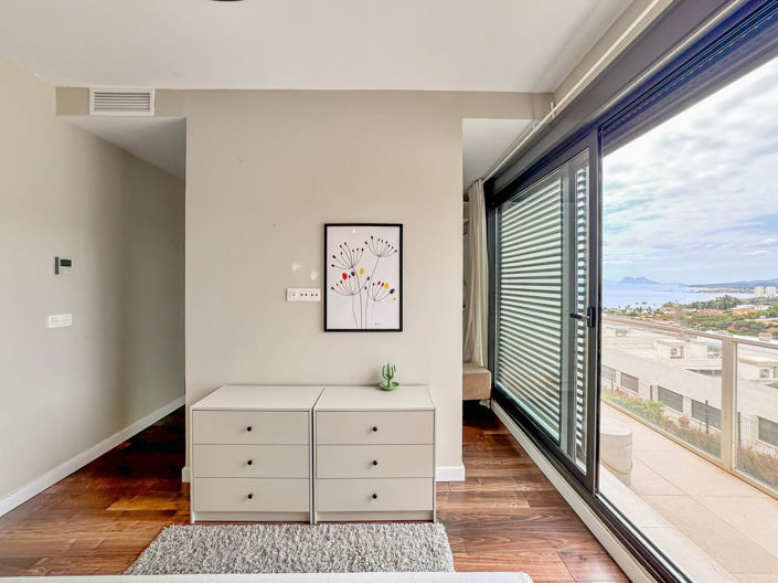 Image No.21-4 Bed Townhouse for sale