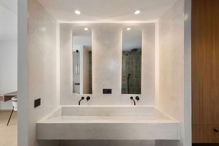 Image No.21-3 Bed Property for sale