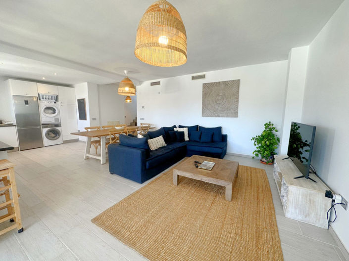 Image No.12-3 Bed Property for sale