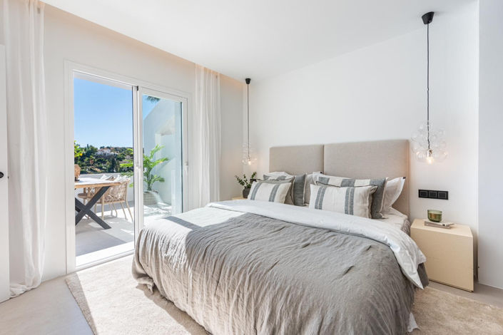 Image No.11-3 Bed Apartment for sale